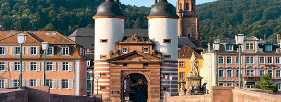 Heidelberg am Neckar mit alter Brücke und Schloss